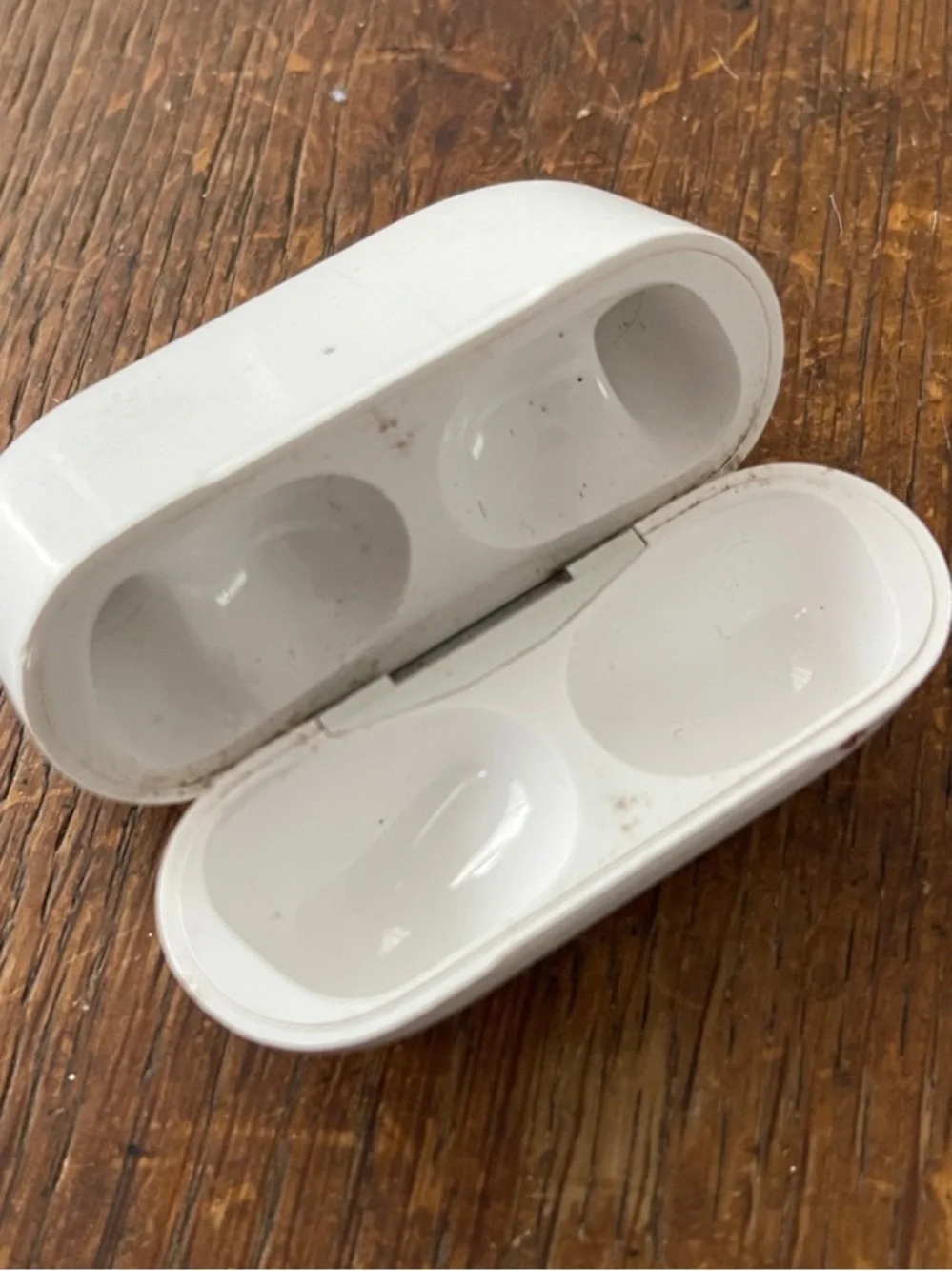 Wireless Earbuds Charging Case - White